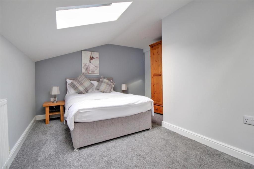 Nelson By The Docks Serviced Apartments By Roomsbooked Gloucester Exterior foto