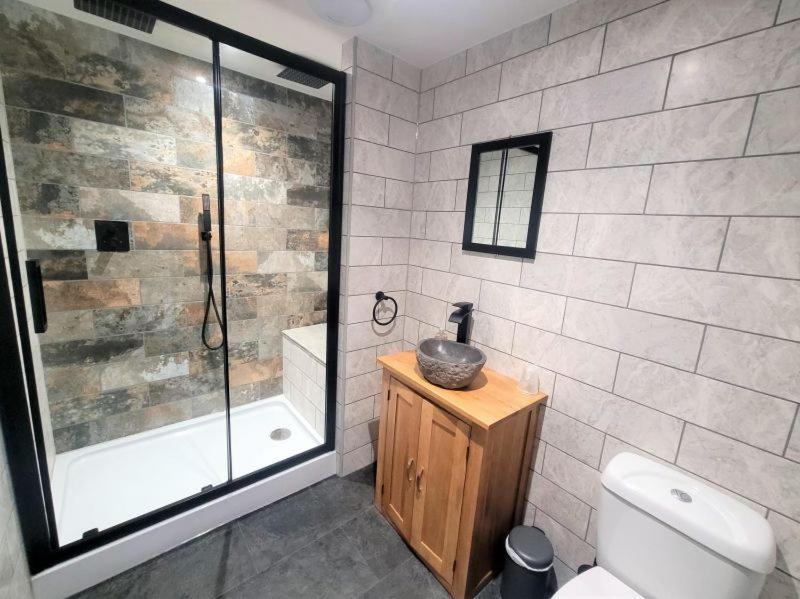 Nelson By The Docks Serviced Apartments By Roomsbooked Gloucester Exterior foto