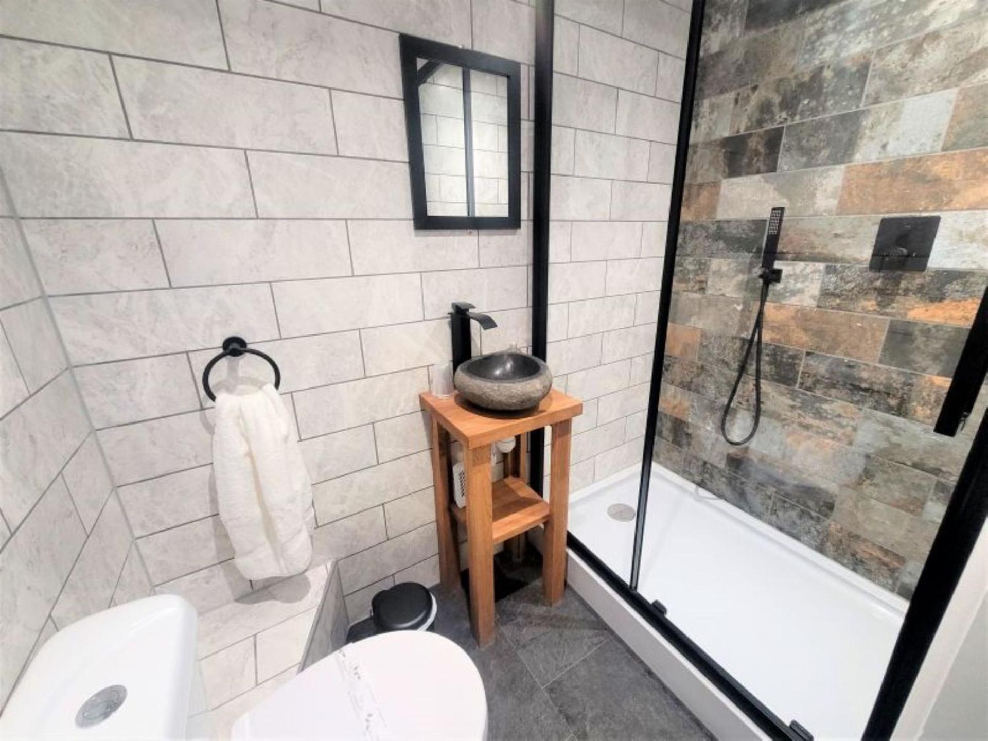 Nelson By The Docks Serviced Apartments By Roomsbooked Gloucester Exterior foto